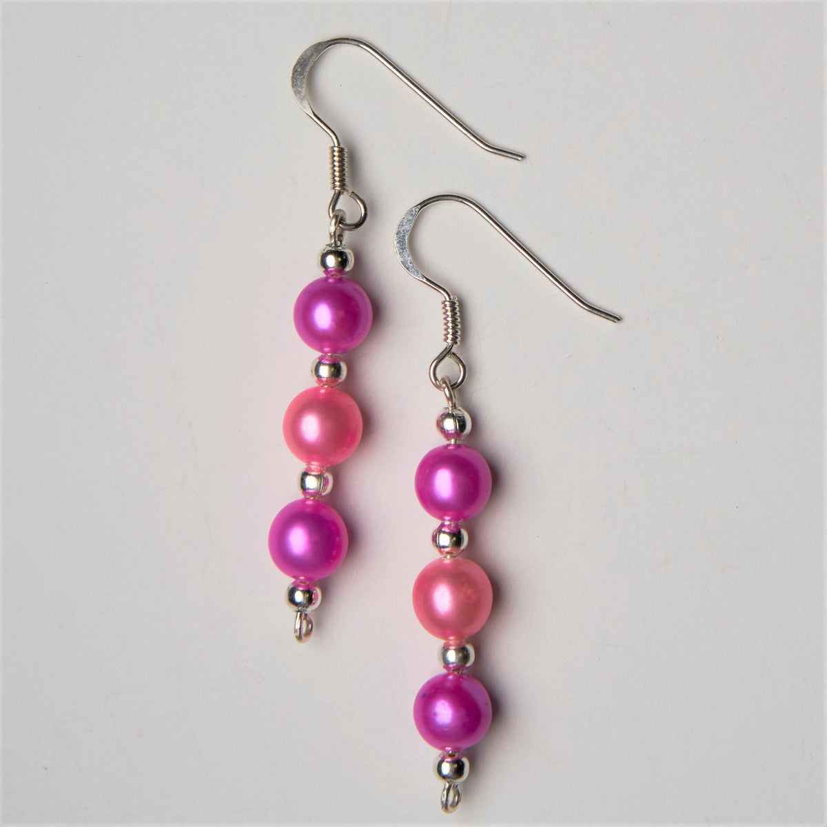 Bargain Cave - Dangle Earrings