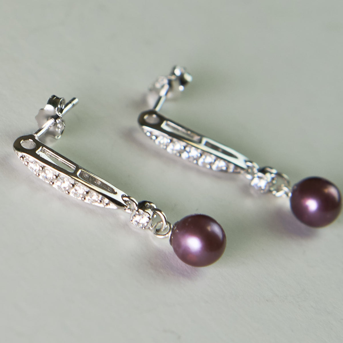 Bargain Cave - Sparkle Earrings 1