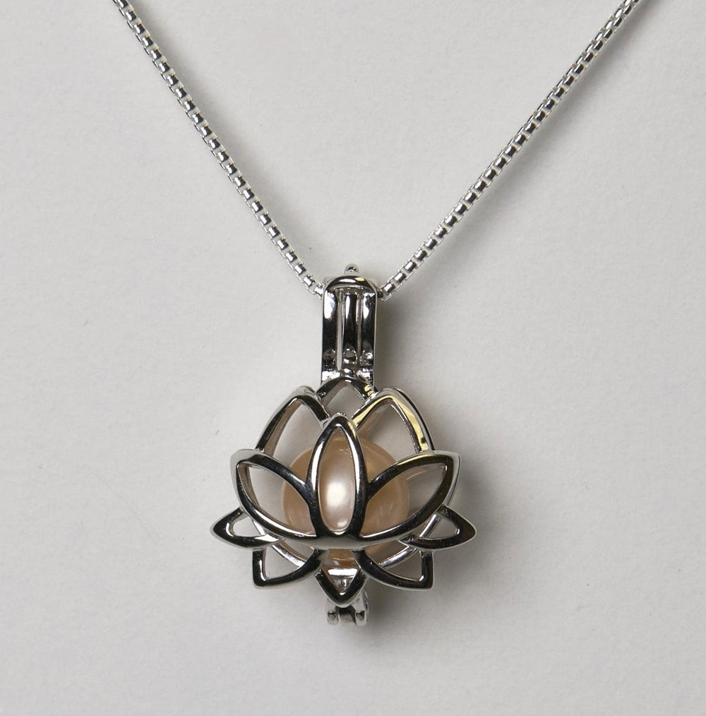 Necklaces & Pendants