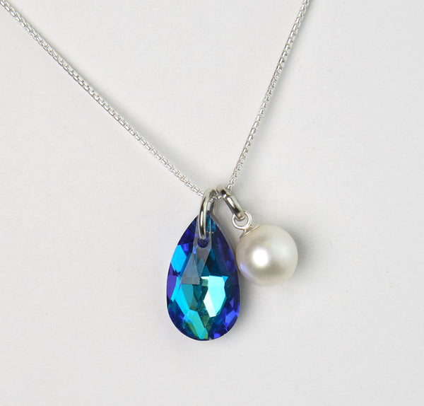 Bargain Cave - Blue Crystal Necklace