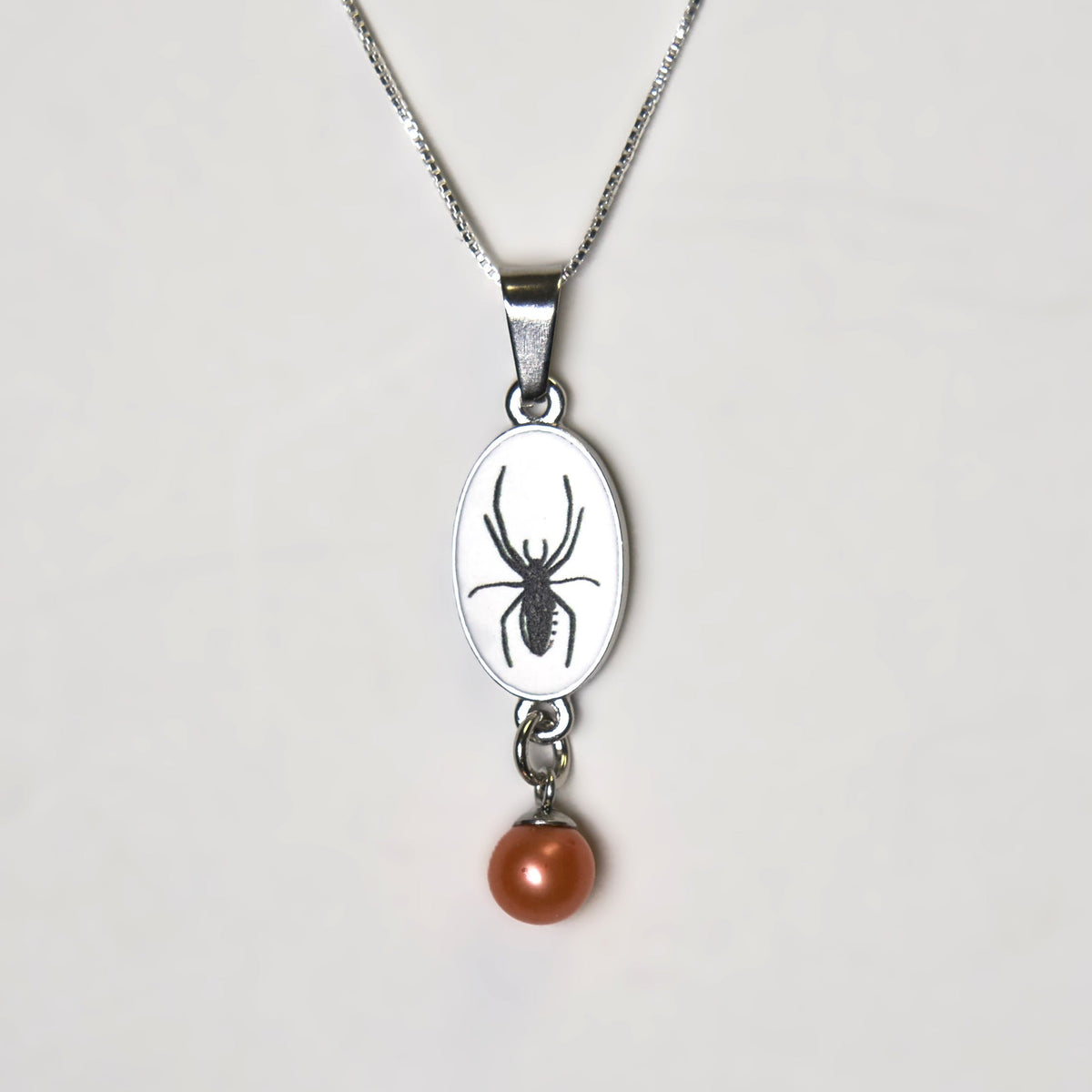 Bargain Cave - Spider Necklace (Orange)