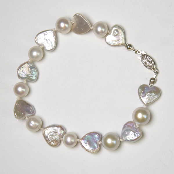Bargain Cave Heart Pearl Bracelet