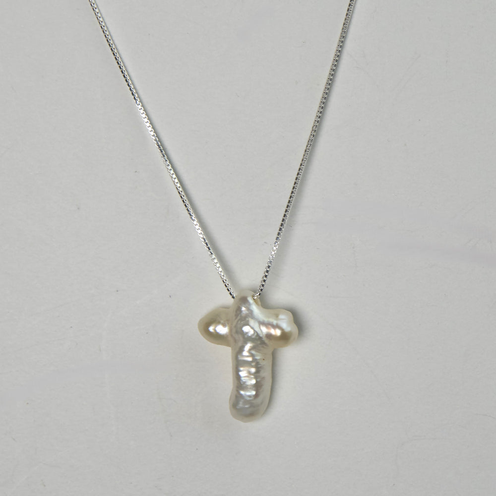 Bargain Cave Cross Shaped Pearl Necklace